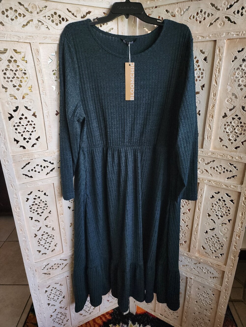 NWT Bloomchic Green Longsleeve Dress With Pockets- Size 18-20